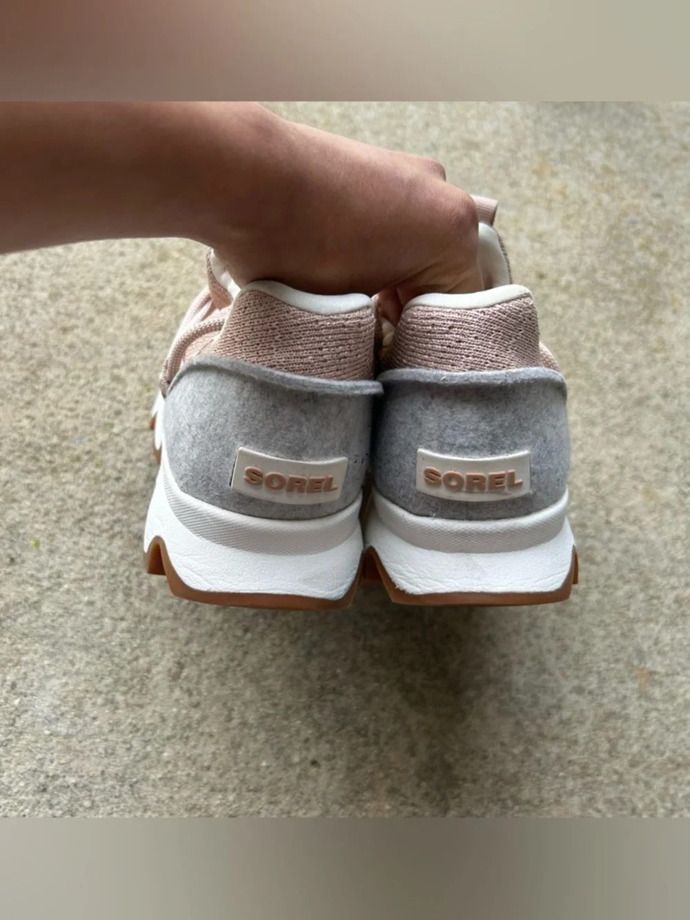 Like New Womens Sorel Shoes - Picture 6 of 7